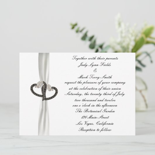 Zwart & Wit Diamant Harten Bruiloft Uitnodiging (Staand voorkant)
