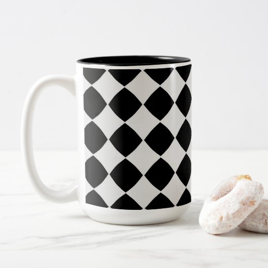 Zwart-wit diamantpatroon tweekleurige koffiemok (Met donut)