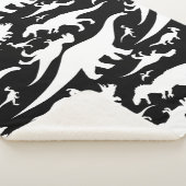 Zwart-wit dinosauruspatroon sherpa deken (3/4)