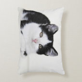 Zwart Wit Doordacht Kitten Accent Kussen (Voorkant(Verticaal))