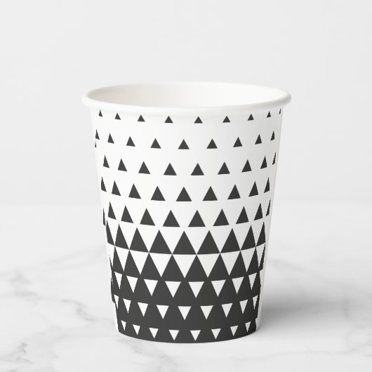 Zwart wit driehoekspatroon geometrische vormen papieren bekers (Achterkant)