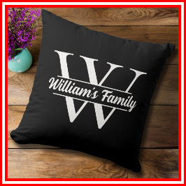 Zwart-Wit | Eenvoudig familienaam monogram Kussen