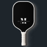 Zwart-wit eenvoudige minimalistische monogram naam pickleball paddle<br><div class="desc">Zwart-wit eenvoudige minimalistische monogram naam Pickleball Paddle</div>
