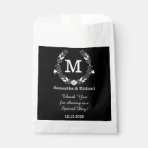 Zwart Wit Elegant Bloemen Krans Monogram Bruiloft