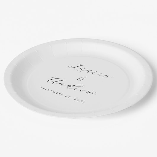 Zwart-wit Elegant Modern Eenvoudig Bruiloft Papieren Bordje (Gekanteld)