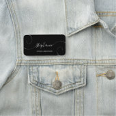 Zwart-wit Elegant Script Curly Job Title Naamplaatje (In situ)