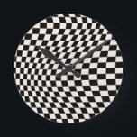 Zwart-wit en crème wit toetsenbord ronde klok<br><div class="desc">Retro Gecontroleerd patroon - zwart-wit verdraaide vinkbord / golvend en gevarieerd dambord.</div>