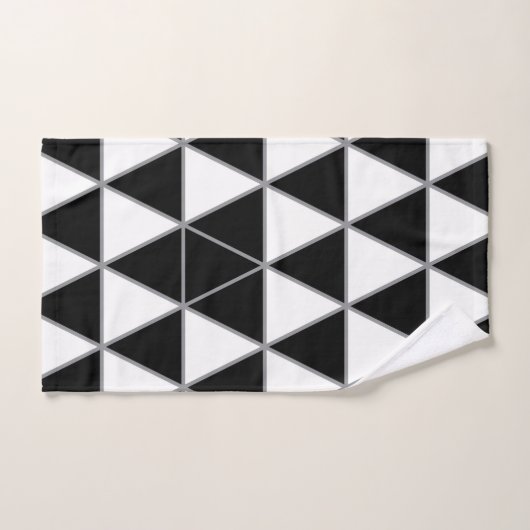 Zwart, wit en grijs geometrisch driehoekpatroon. bad handdoek (Handdoek)