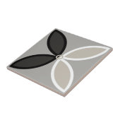 Zwart wit en grijs vier bloemblaadjes tegeltje (Zijkant)