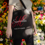 Zwart wit en rood Fancy monogram gemaakt van Honor Tote Bag<br><div class="desc">Een korrelig gepersonaliseerd monogram met een fancy kalligrafiemanuscript dat in rood en wit tegen een stevige kleur zwarte achtergrond telegrafeert. Creëer je eigen over de canvas tas van de gedrukte pers als dank je cadeautjes voor je eerbewijs en bruidsmeisje. Pas de doopvontkleuren aan om uw trouwpalet aan te passen. De...</div>