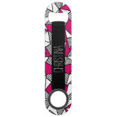 Zwart wit en roze gestreept driehoeksmonogram speed flessenopener (Voorkant)