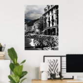 Zwart-wit Europees dorp Poster (Thuiskantoor)