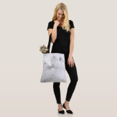 Zwart-wit Fairy Wings en een Tutu Large Tote Bag (Op model)