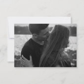 Zwart-wit Fancy Script Wedding RSVP | Foto (Achterkant)