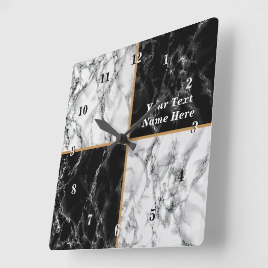 Zwart Wit Faux Marmeren Klok met Aangepaste Tekst (Hoek)