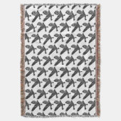 Zwart-wit Flying Raven Lino Cut Deken (Voorkant Verticaal)