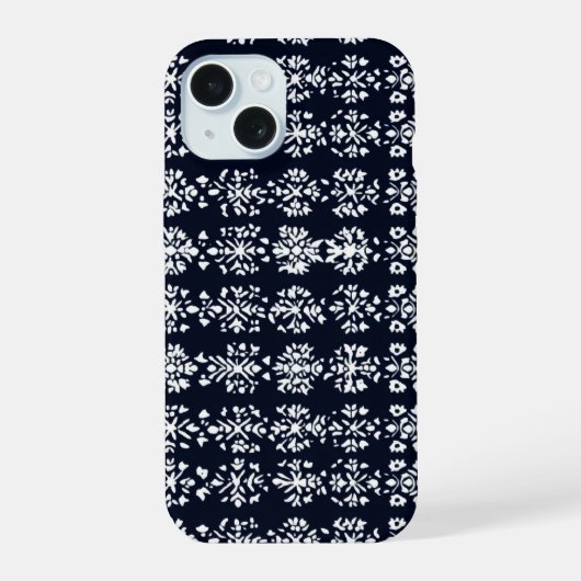 Zwart-wit folk patroon iPhone 15 case (Achterkant)