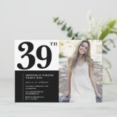 Zwart Wit Foto 39e Verjaardag Uitnodigingen (Staand voorkant)