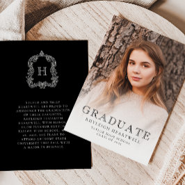 Zwart-wit foto afstudeeraankondiging met monogram kaart