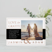 Zwart Wit Foto Bruiloft Liefde en Dankbaarheid Roo Folie Uitnodiging (Staand Voorkant)