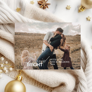 Zwart-wit foto minimalistisch getrouwd en licht feestdagenkaart