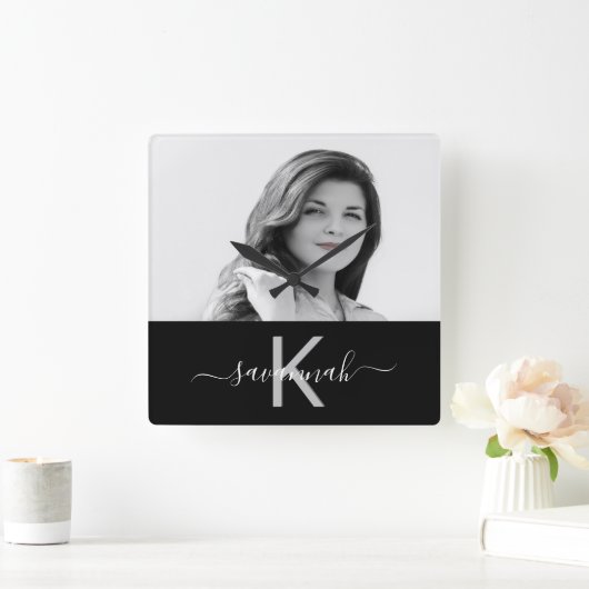 Zwart wit foto monogram naamscript vierkante klok (Huis)