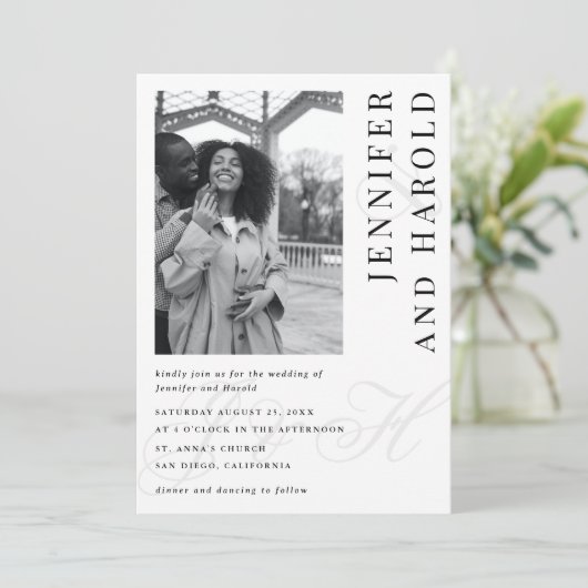 Zwart Wit Foto Monogram QR Code Bruiloft Kaart (Staand voorkant)