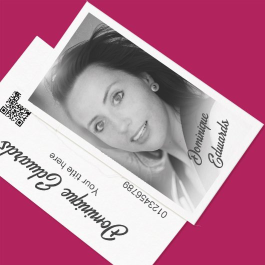 Zwart-wit foto QR-code Elegante Typografie Visitekaartje