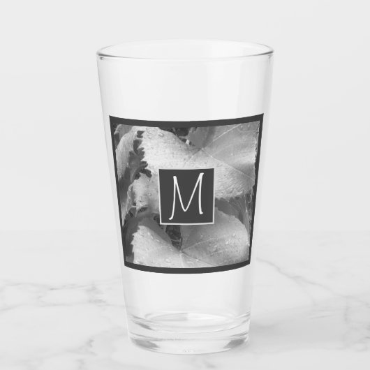 Zwart-wit foto van druivenbladeren Initiaal grijs Glas (Voorkant)