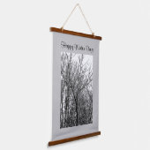 Zwart-wit foto van een besneeuwde winterdag grijs hangend wandkleed (Gebogen)