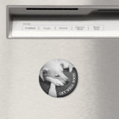 Zwart-wit foto van een mooie hond slapen magneet (Insitu (Vaatwasser))