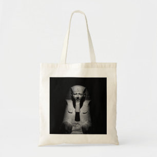 Zwart-wit foto van farao-koning tote bag