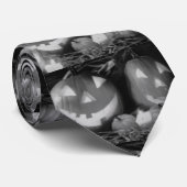 ZWART/WIT FOTO VAN JACK O LANTERNS STROPDAS (Opgerold)
