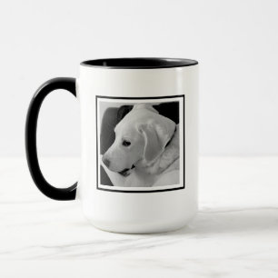 Zwart-wit foto van Schattige Hond en Paw Initiaal Mok