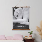 Zwart-wit foto van Schattigee hond rusten met papa Hangend Wandkleed (Slaapkamer)