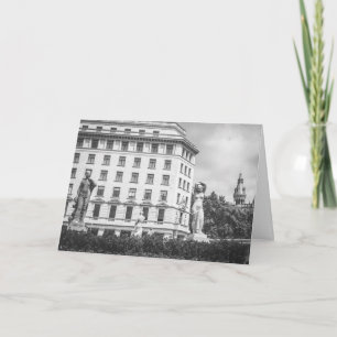 Zwart-wit foto van sculpturen op de Placa de la Ca Kaart