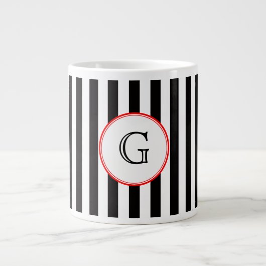 Zwart wit Gemiddeld Stripe Rood Monogram Etiket Grote Koffiekop (Voorkant)