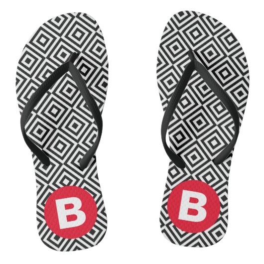 Zwart-wit geometrisch patroon met rode monogram teenslippers (Voetbed)