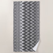 Zwart-wit geometrisch zigzagpatroon strandlaken (Voorkant)