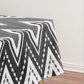 Zwart-wit geometrisch zigzagpatroon tafelkleed (Voorbeeld)