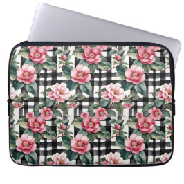 Zwart-wit geplakt met bladerige roze camelia's laptop sleeve