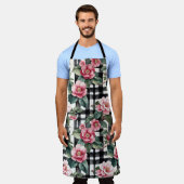 Zwart-wit geplakt met bladerige roze camelia's schort (Gedragen)