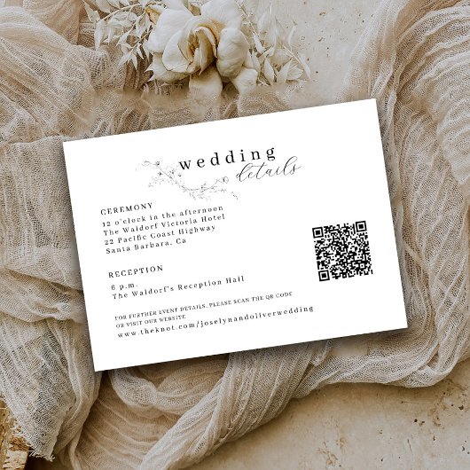 Zwart-wit geschetste Bloemen QR Code Wedding Informatiekaartje