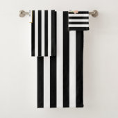 Zwart-wit gestreept gepersonaliseerd bad handdoek (Insitu)