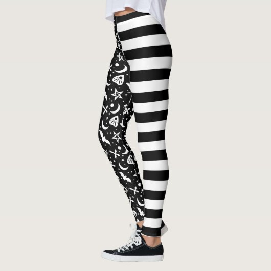Zwart-wit gestreepte Halloween Witch Gothic Leggings (Links)