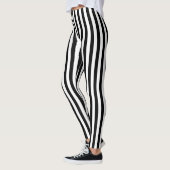 Zwart-wit gestreepte leggingen leggings (Links)