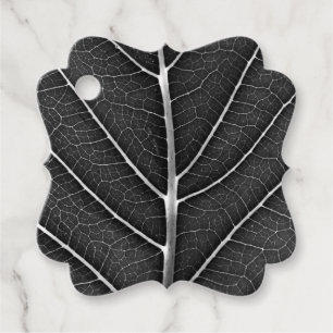 Zwart-wit gloeiend blad close-up bedankjes labels