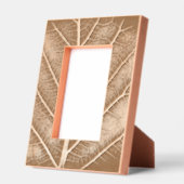Zwart-wit gloeiend blad close-up gegraveerde lijstjes (Links)