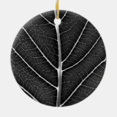 Zwart-wit gloeiend blad close-up keramisch ornament (Achterkant)