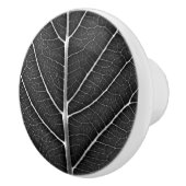 Zwart-wit gloeiend blad close-up keramische knop (Rechts)